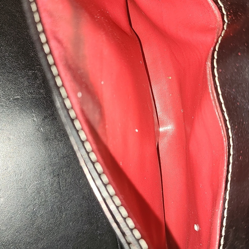 AUTHENTIC Dooney & Bourke trifold wallet-lock closure - Picture 3 of 6